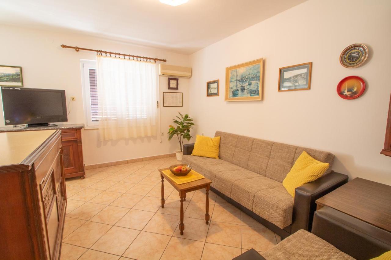 Apartment Mario With Terrace And Sea View Baška Kültér fotó