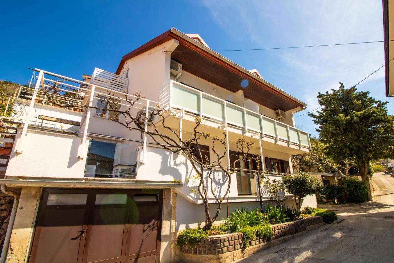 Apartment Mario With Terrace And Sea View Baška Kültér fotó